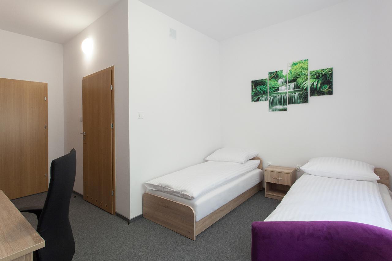 Dom Studenta Nr 1 Ans W Koninie Hostel Konin  Ngoại thất bức ảnh