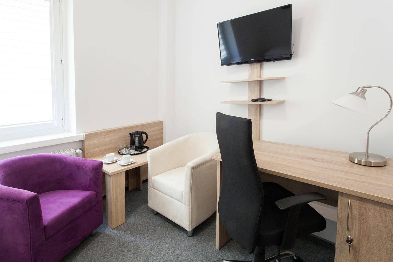 Dom Studenta Nr 1 Ans W Koninie Hostel Konin  Ngoại thất bức ảnh