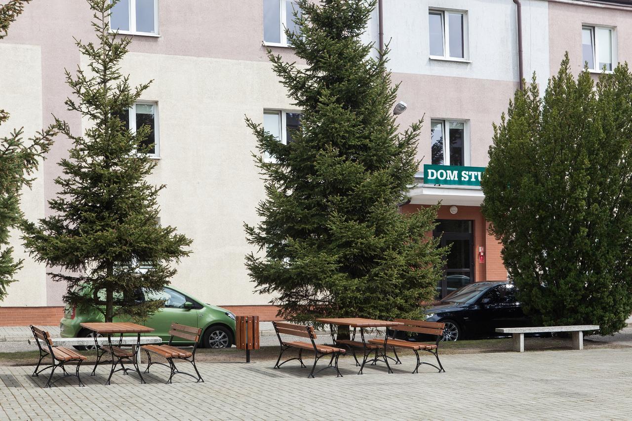 Dom Studenta Nr 1 Ans W Koninie Hostel Konin  Ngoại thất bức ảnh